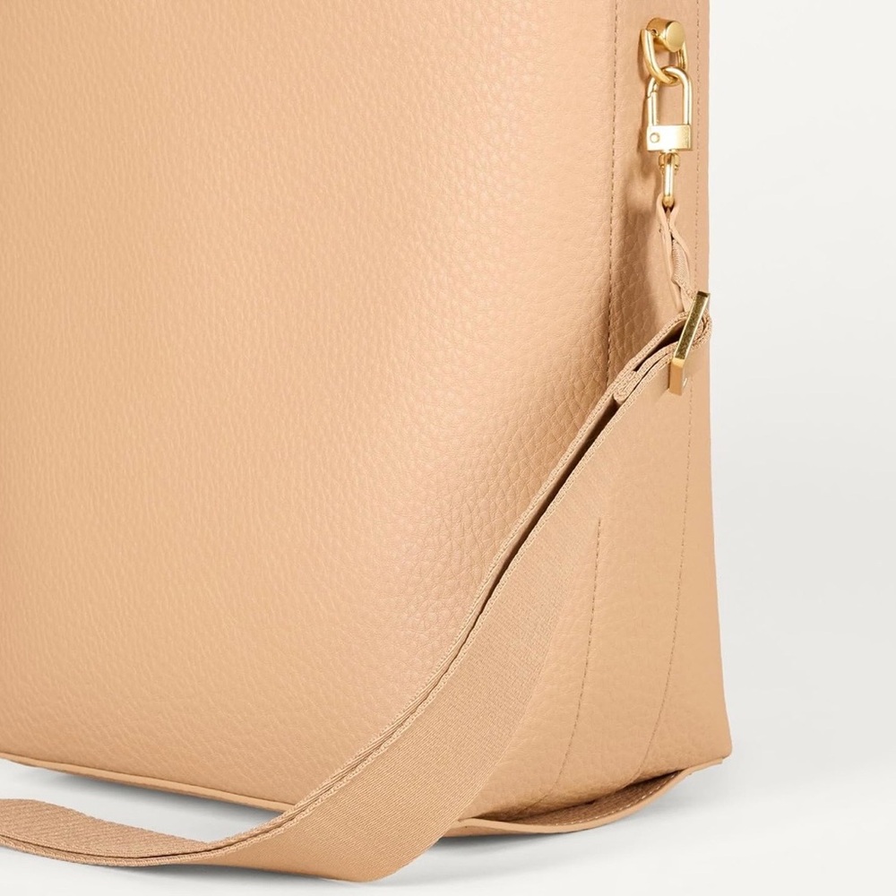 Amazon Essentials Nude Pebbled Tote with Top Handle - Picture 3 of 3